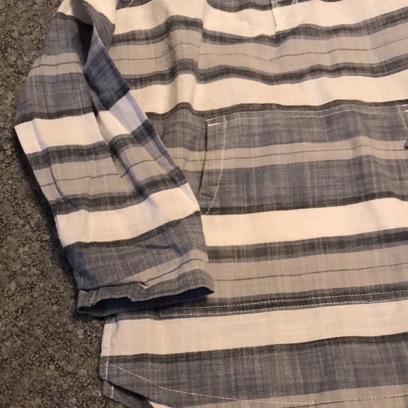 NWT kids pullover with hood - Picture 3 of 5